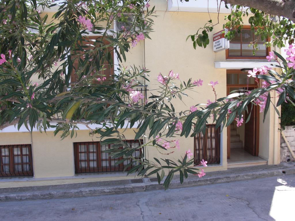 Argostoli Rooms エクステリア 写真